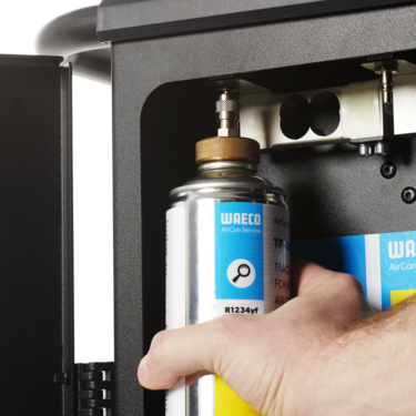 4 ports pour l’huile et l’additif UV